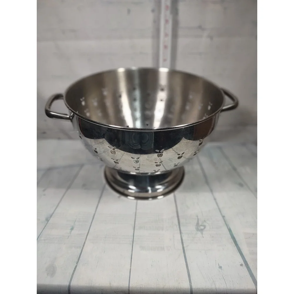 Vintage style Stainless Steel Apple Cutout Colander Pedestal Strainer 10 inch